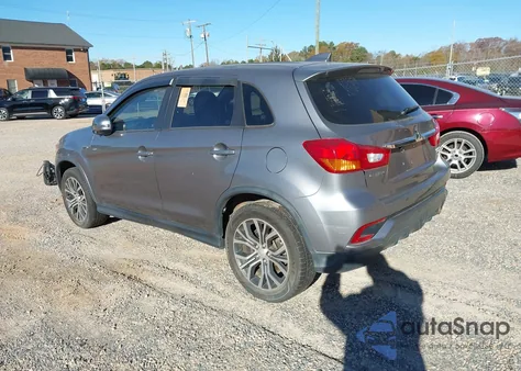 2018 Mitsubishi Outlander Sport 2.4 Se z USA, uszkodzony, nr VIN JA4AP3AW4JU003654